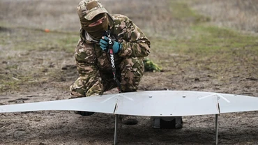 [Video] Nga và Ukraine điều động lượng lớn UAV tấn công lẫn nhau