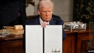 [Video] VOA và các đài quốc tế Mỹ rơi vào khủng hoảng sau lệnh cắt giảm của ông Trump