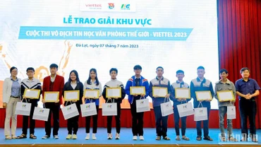 Quang cảnh trao giải khu vực Tây Nguyên, Cuộc thi vô địch Tin học văn phòng thế giới - Viettel 2023.