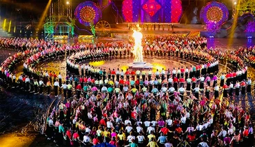 Màn đại xòe Thái Nghĩa Lộ.