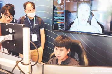 Hệ thống giám sát người lái bằng công nghệ AI do Việt Nam phát triển. 