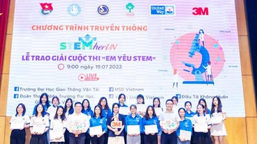 Trao giải cuộc thi sáng kiến Em yêu STEM