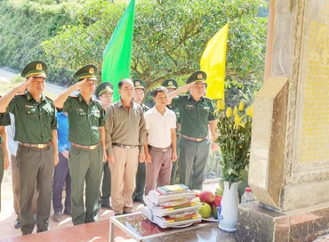 Lễ khánh thành công trình nâng cấp, chỉnh trang Đài tưởng niệm tri ân 13 Anh hùng, liệt sĩ Công an nhân dân vũ trang.