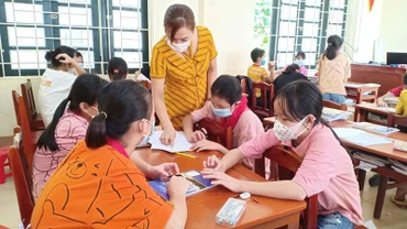 Một tiết học theo phương pháp mới thuộc Chương trình giáo dục phổ thông 2018 tại Trường phổ thông dân tộc nội trú THCS huyện Chợ Mới.