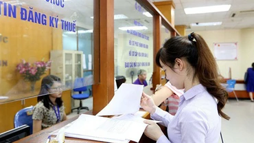 [Video] Đề xuất gia hạn gần 102 nghìn tỷ đồng tiền thuế, tiền thuê đất