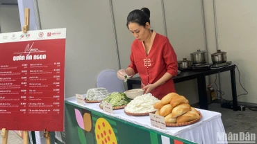Khai mạc Hội chợ ẩm thực Việt Nam - Italia “Từ cơm nắm chiên tới bún chả - Chuyến du ngoạn giữa Ý và Việt”
