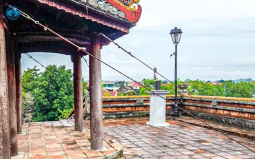 Chằng chống các công trình trong khu di tích Cố đô Huế. (Ảnh: Trung tâm Bảo tồn di tích Cố đô Huế)