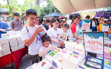 Hội sách Trăng tròn những năm trước. (Ảnh: Đinh Tị Books cung cấp)