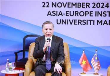 Tổng Bí thư Tô Lâm phát biểu tại Đại học Quốc gia Malaya. (Ảnh: TTXVN)