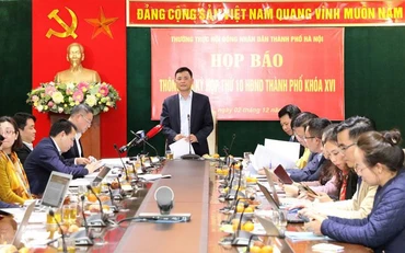 Quang cảnh buổi họp báo.