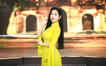 Ca sĩ Phương Nga Sao Mai. (Ảnh: BÌNH QUÁCH)