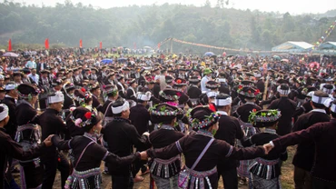Lễ hội Bun Vốc Nặm của người Lào ở Lai Châu diễn ra với mong muốn mưa thuận, gió hòa, mùa màng tươi tốt.