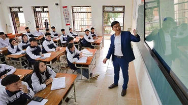 Giờ ôn tập, củng cố kiến thức chuẩn bị cho học sinh Trường THPT Minh Quang (Ba Vì, Hà Nội) thi tốt nghiệp.