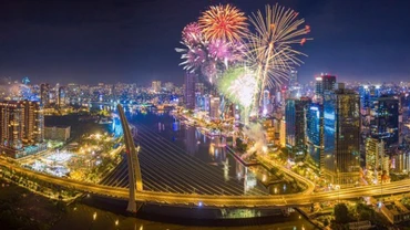 [Video] TP Hồ Chí Minh bắn pháo hoa tại 30 điểm vào tối 30/4