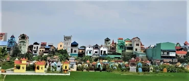 Khu nghĩa trang nhân dân nằm cạnh khu dân cư và đất lúa tại huyện Yên Mỹ, tỉnh Hưng Yên. (Ảnh: VĂN LÚA)