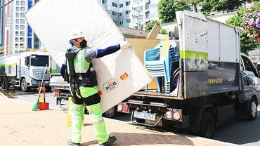 Bộ đồ hỗ trợ nhân viên vệ sinh