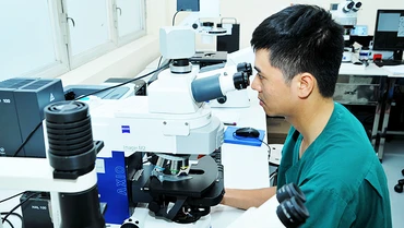 Mất rất nhiều thời gian làm các thủ tục hành chính để giải ngân kinh phí cho các đề tài khoa học. Ảnh: NAM ANH