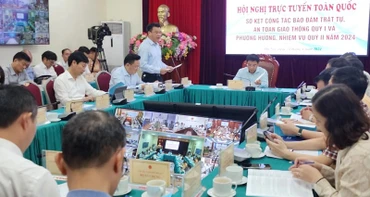 Các đại biểu tham dự hội nghị trực tiếp tại đầu cầu Bộ Giao thông vận tải.