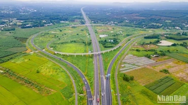Từ 0 giờ ngày 5/5 tới đây, VEC sẽ điều chỉnh mức giá dịch vụ sử dụng tuyến đường cao tốc Thành phố Hồ Chí Minh-Long Thành-Dầu Giây tăng 7%.