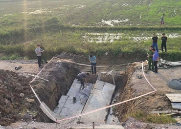 Hiện trường sự cố thi công sập cống hộp đường gom dự án cao tốc Diễn Châu-Bãi Vọt.