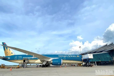 Vietnam Airlines lần đầu đưa "siêu máy bay thân rộng" Boeing 787 đến Thừa Thiên Huế.