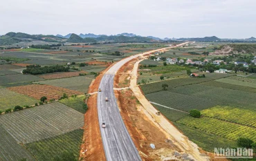 Một đoạn tuyến cao tốc bắc-nam.