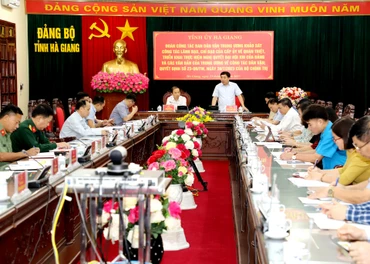 Toàn cảnh buổi làm việc.