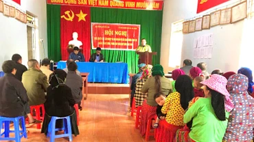 Hạt Kiểm lâm Mèo Vạc tuyên truyền nâng cao ý thức phòng, chống cháy rừng cho người dân xã Pải Lủng.