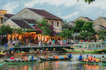 Du lịch Việt Nam tiếp tục đà phục hồi tích cực trong 7 tháng năm 2022. (Ảnh: DUY HẬU)