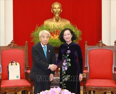 Đồng chí Trương Thị Mai tiếp Chủ tịch Thượng viện Nhật Bản Otsuji Hidehisa (Ảnh: TTXVN)