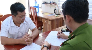 Đại diện cơ quan Công an làm việc với Vũ Mạnh Tường