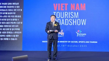 Thứ trưởng Văn hóa, Thể thao và Du lịch Đoàn Văn Việt phát biểu tại Chương trình. (Ảnh: Cục Du lịch Quốc gia Việt Nam) 