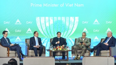 Thủ tướng Phạm Minh Chính và Thủ tướng Malaysia Anwar bin Ibrahim, Thủ tướng New Zealand Christopher Luxon, Tổng thống Timor-Leste Jose Ramos-Horta trao đổi với các đại biểu tại diễn đàn.