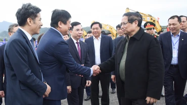 Thủ tướng Phạm Minh Chính đến dự Lễ khởi công Dự án đường dây 500kV Lào Cai-Vĩnh Yên.