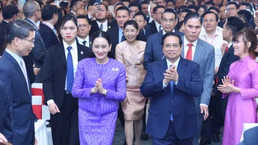 Thủ tướng Phạm Minh Chính, Thủ tướng Vương quốc Thái Lan Paetongtarn Shinawatra và các đại biểu dự Diễn đàn Doanh Nghiệp Việt Nam-Thái Lan 2025.