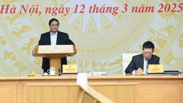 Thủ tướng Phạm Minh Chính phát biểu tại phiên họp.