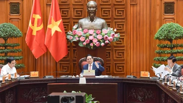 Thủ tướng Phạm Minh Chính chủ trì cuộc họp với Bộ Giáo dục và Đào tạo; Bộ Y tế.