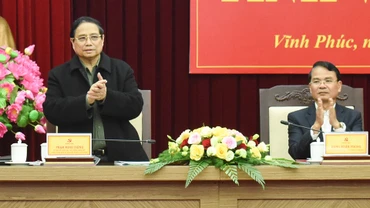 Thủ tướng Phạm Minh Chính làm việc với Ban Thường vụ Tỉnh ủy Vĩnh Phúc về tình hình phát triển kinh tế-xã hội. 