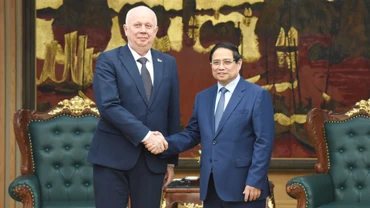 Thủ tướng Phạm Minh Chính đón Phó Thủ tướng Chính phủ Cộng hòa Belarus Anatoly Sivak.