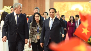 Thủ tướng Phạm Minh Chính và Thủ tướng Kyrgyzstan Adylbek Kasymaliev đến dự Lễ ký kết văn kiện hợp tác.