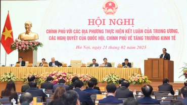 Hội nghị Chính phủ với các địa phương về tăng trưởng kinh tế. 