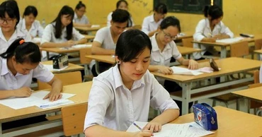 Bộ Giáo dục và Đào tạo đề nghị các sở Giáo dục và Đào tạo khẩn trương triển khai tổ chức lựa chọn và sớm công bố môn thi hoặc bài thi thứ ba tuyển sinh trung học phổ thông; khẩn trương xây dựng và công bố nguyên tắc, tiêu chí xét tuyển vào lớp 6 trung học cơ sở.