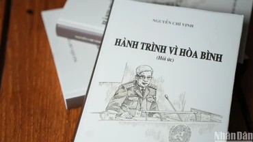 Hành trình vì hòa bình: Tiếp nối di sản cha-con của cố Thượng tướng Nguyễn Chí Vịnh