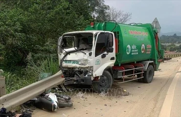 Hiện trường vụ tai nạn giao thông. Ảnh: TTXVN.