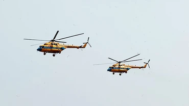 Trực thăng của Trung đoàn 917, Sư đoàn 370 bay tập luyện tại Sân bay Biên Hòa.