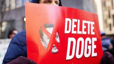 Việc mạnh tay cắt giảm của DOGE vấp phải ý kiến trái chiều. Ảnh: GETTY IMAGES