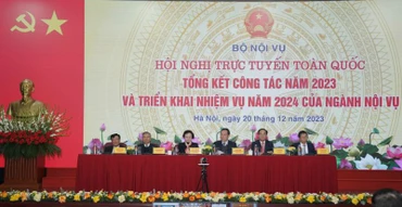 Phó Thủ tướng Trần Lưu Quang và Bộ trưởng Nội vụ Phạm Thị Thanh Trà dự hội nghị.