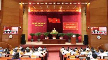 Hội nghị Ban Chấp hành Đảng bộ tỉnh lần thứ 12 khóa XVII nhiệm kỳ 2020-2025.