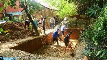 Một hố khai quật tại thành Cổ Loa.