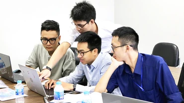 Chương trình đào tạo về công nghệ, mô hình, phương án xây dựng kế hoạch chuyển đổi IPv6 và vận hành, quản lý hệ thống DNS. Ảnh: VNNIC